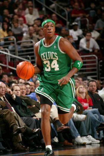 日本11月大名单：远藤航领衔，北野飒太等三名球员首次入选（日本队公布11月大名单：远藤航领衔，北野飒太等三将初次入选）