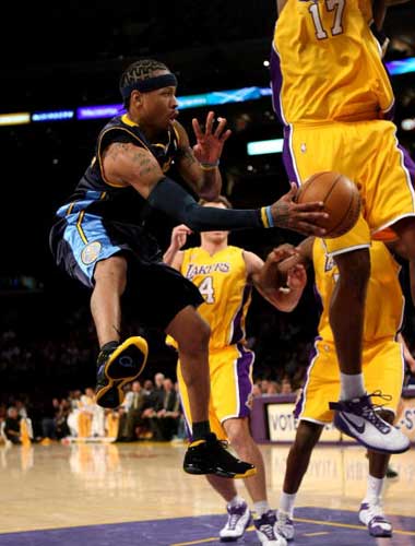 骄傲容易滋生狭隘，亚冠是为国出战，所以这个时候还...（自满易生狭隘，亚冠为国而战，此刻更应…）