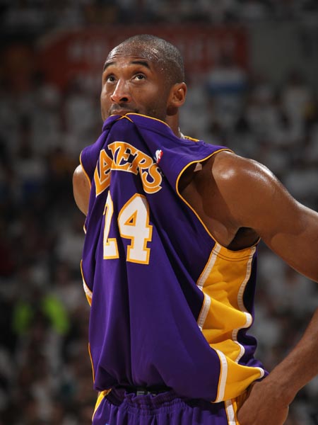 马科斯-阿隆索：祖父说迪斯蒂法诺比梅西出色，时代标准不同（马科斯-阿隆索：祖父称迪斯蒂法诺胜梅西，评判标准因时代而异）