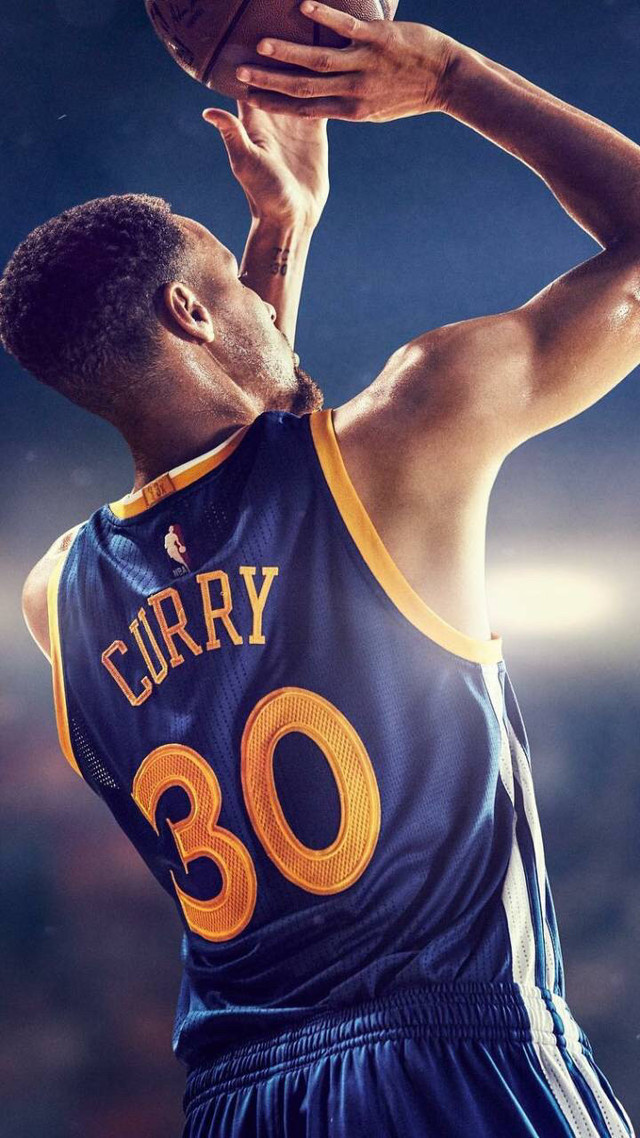 掘金约基奇三双末节爆发（约基奇砍三双带动掘金末节爆发）