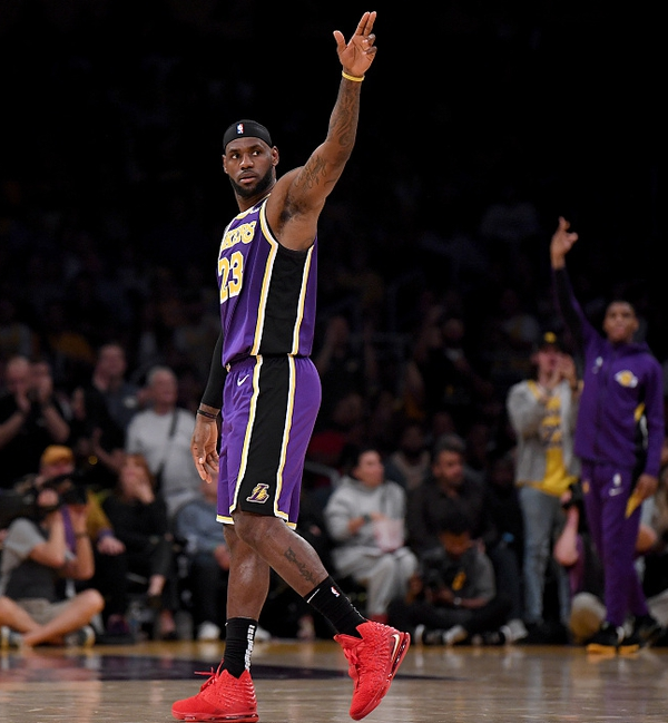 菲尔米诺：我很喜欢维尼修斯，但利物浦对阵皇马我希望红军赢（菲尔米诺：我很欣赏维尼修斯，但红军战皇马时我更盼利物浦取胜）