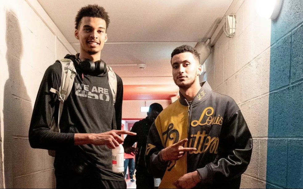 名宿：尼科-帕斯像托蒂，他是意甲最好的球员理应回皇马效力（名宿：尼科-帕斯神似托蒂，堪称意甲最佳，理应回归皇马）