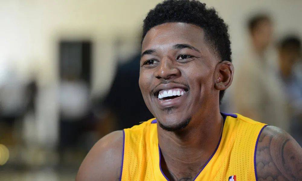 记者：不清楚利物浦是否会提高报价，但斯洛特渴望得到伊萨克（记者：利物浦是否加价仍未知，斯洛特盼引进伊萨克）