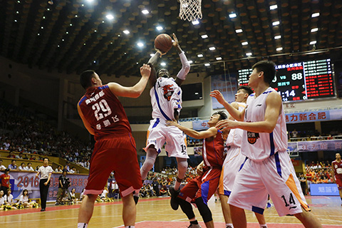 掘金主帅谈输国王：复刻那天输公牛，防守和失误是决定性因素（掘金主帅谈负于国王：与负公牛如出一辙，防守与失误成胜负手）