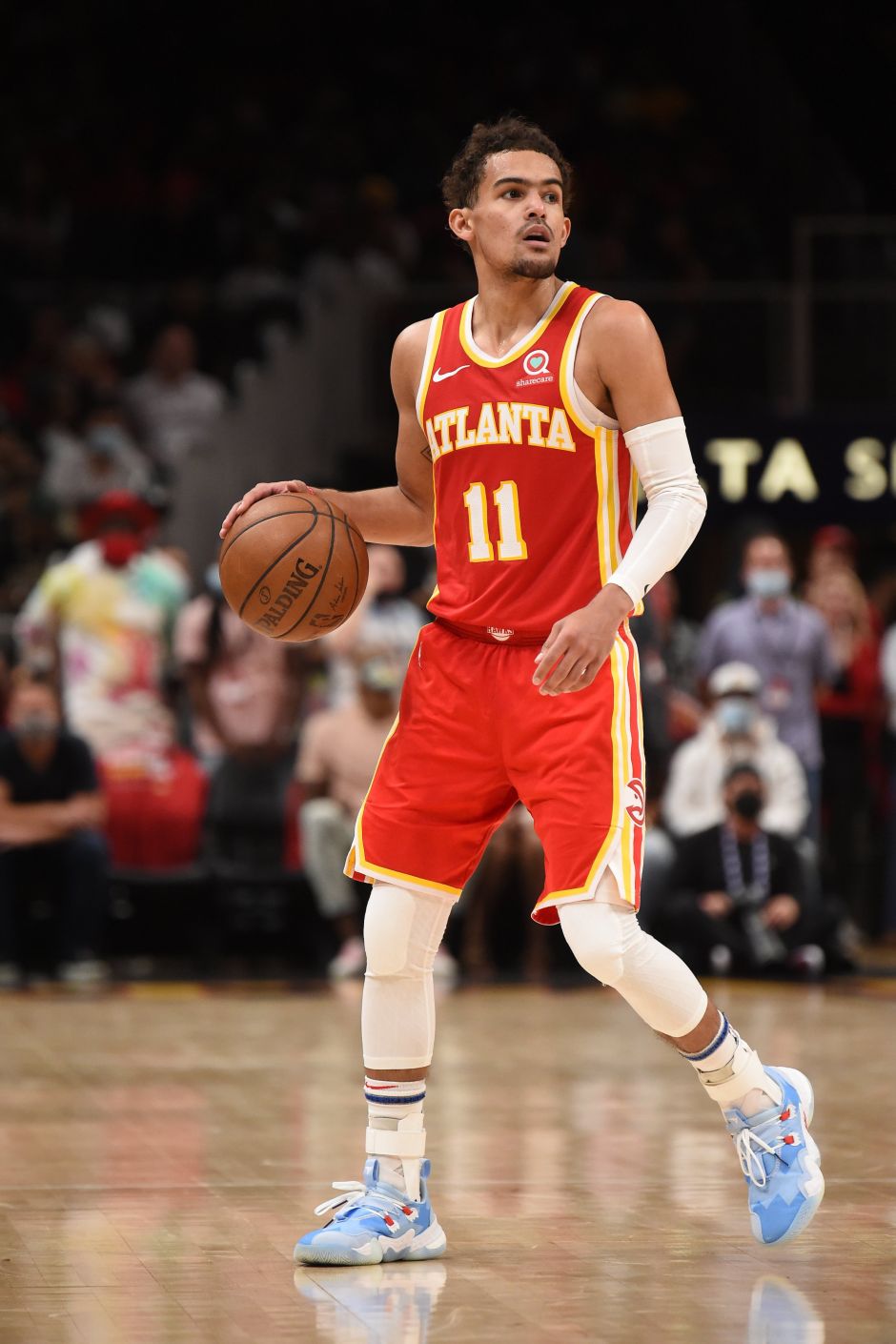 北青：约十人获国足新帅面试资格，邵佳一、李霄鹏等在列（北青：国足新帅面试约十位人选，邵佳一、李霄鹏等入围）