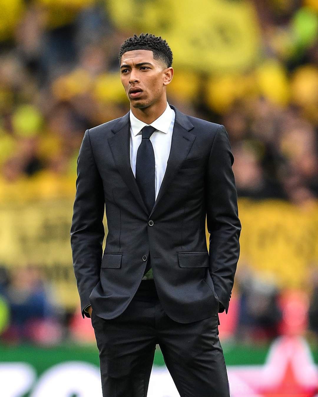 预热！阿森纳官方晒球员用单词形容北伦敦德比：饥渴、刺激……（赛前升温！阿森纳官方发布队员用一个词概括北伦敦德比：渴望、热血……）