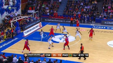 庆祝波兰独立日，莱万将纽约帝国大厦点亮为白红色（莱万为庆祝波兰独立日点亮纽约帝国大厦白红灯光）