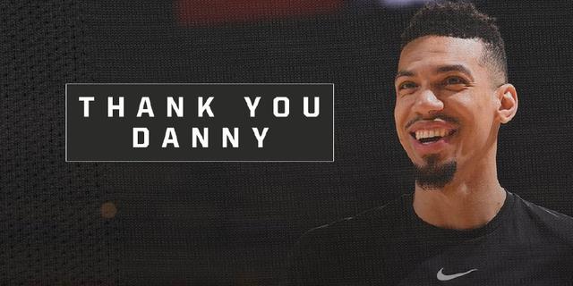 跟队：邓弗里斯很可能缺席米兰德比，奥古斯托做好顶替准备（随队记者：邓弗里斯恐无缘米兰德比，奥古斯托已准备顶替出场）