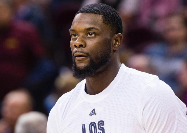 斯坎迪奇俱乐部女排在圣保罗进行适应场地训练（斯坎迪奇女排于圣保罗开展场地适应训练）